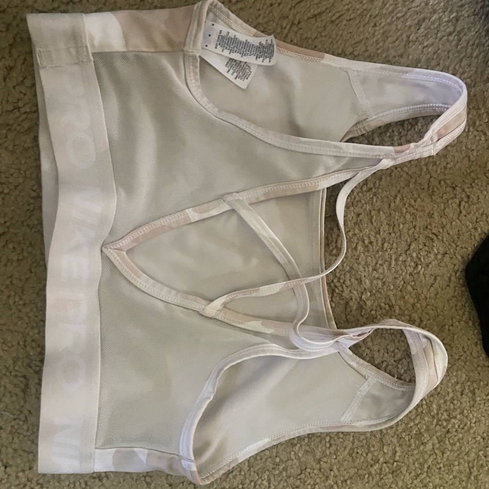 Two Nike bras - Picture 3 of 4